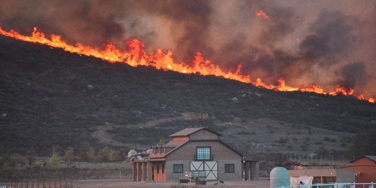 Güney California’daki yangın yayılıyor: Tahliyeler sürüyor