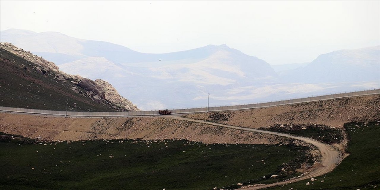 Türkiye-İran sınırı kamera ve sismik sensörlerle gece gündüz gözetleniyor