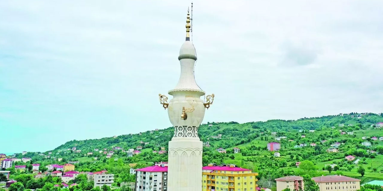 Caminin minaresini semaver gibi yaptılar, musluğu bile var
