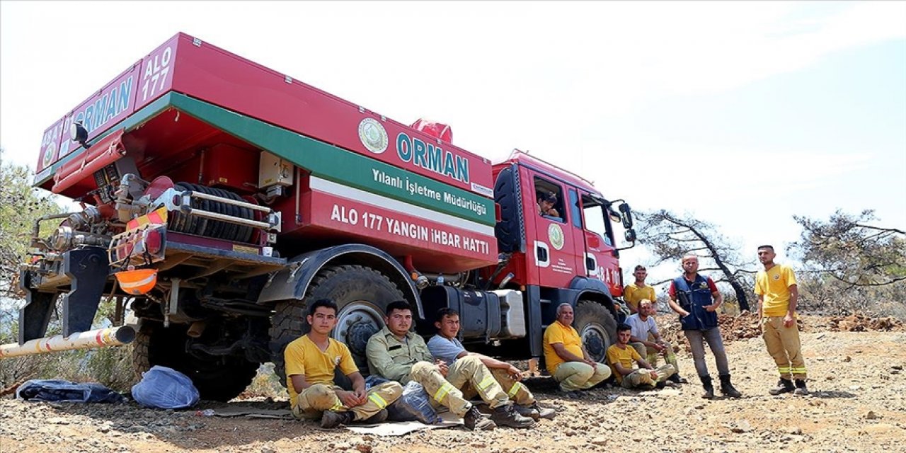 Marmaris'teki orman yangınında görev alan "alev savaşçıları" yaşadıklarını anlattı