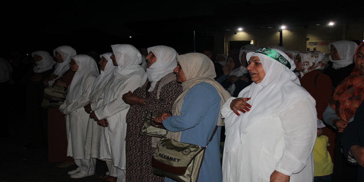 Şanlıurfa'dan ilk hac kafilesi kutsal topraklara uğurlandı