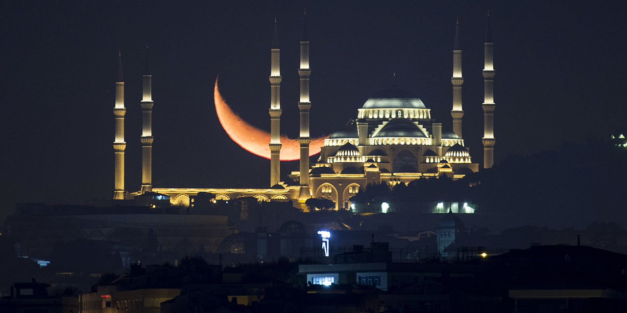 Camiler hayatın merkezidir