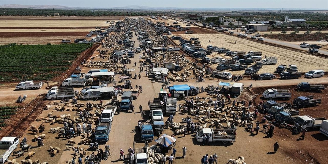 İdlib'de siviller bir bayramı daha evlerinden uzakta karşılamaya hazırlanıyor