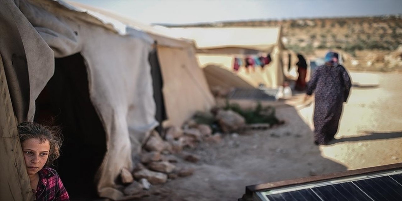 Yardımları engelleyen Rusya yüzünden İdlib'deki kamplarda yaşayan siviller açlıkla karşı karşıya