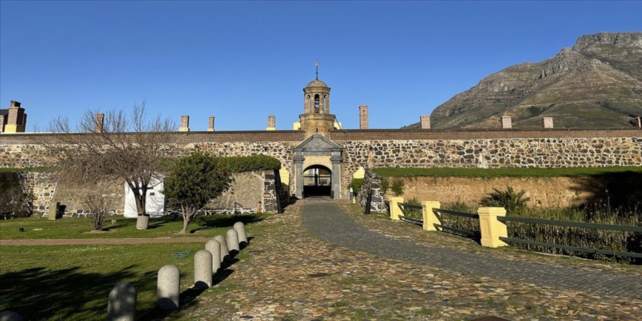 Güney Afrika'nın en yaşlı binası: Ümit Kalesi