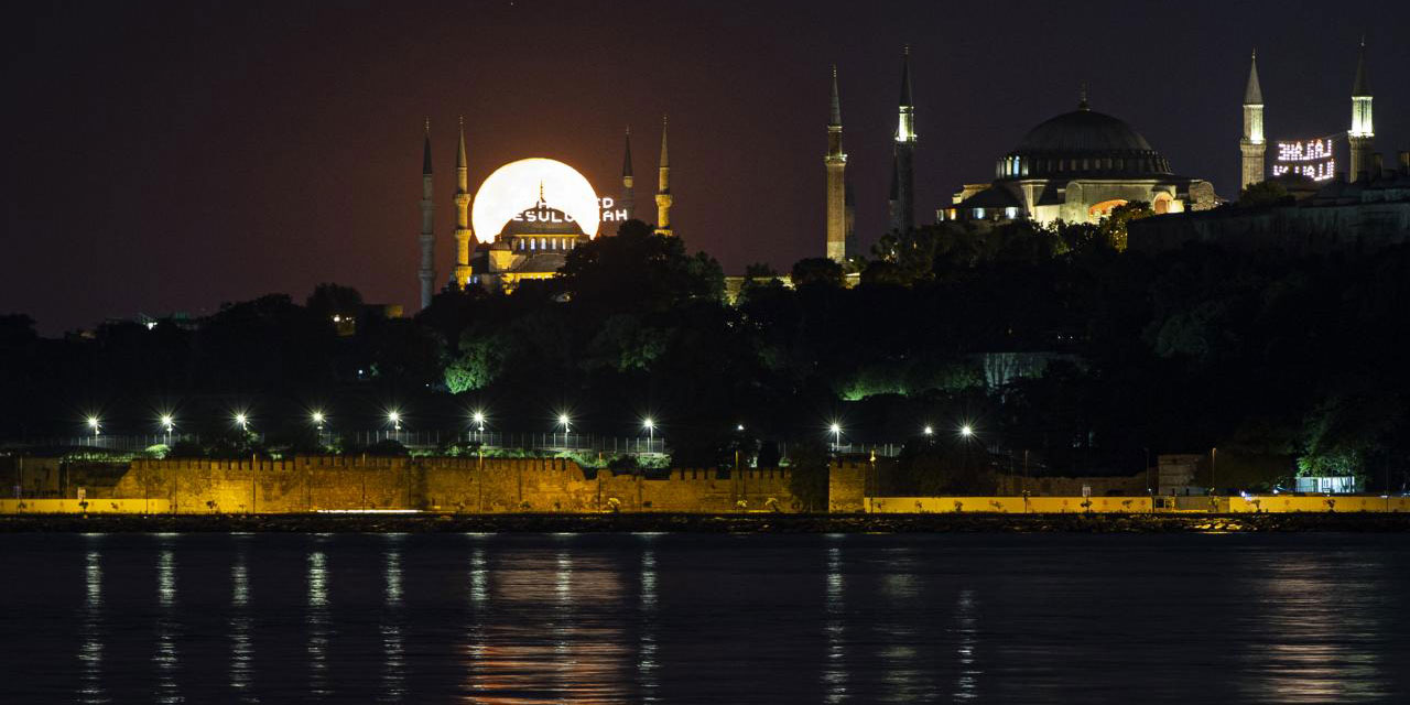 Dolunay, Sultanahmet ve Ayasofya Camileri