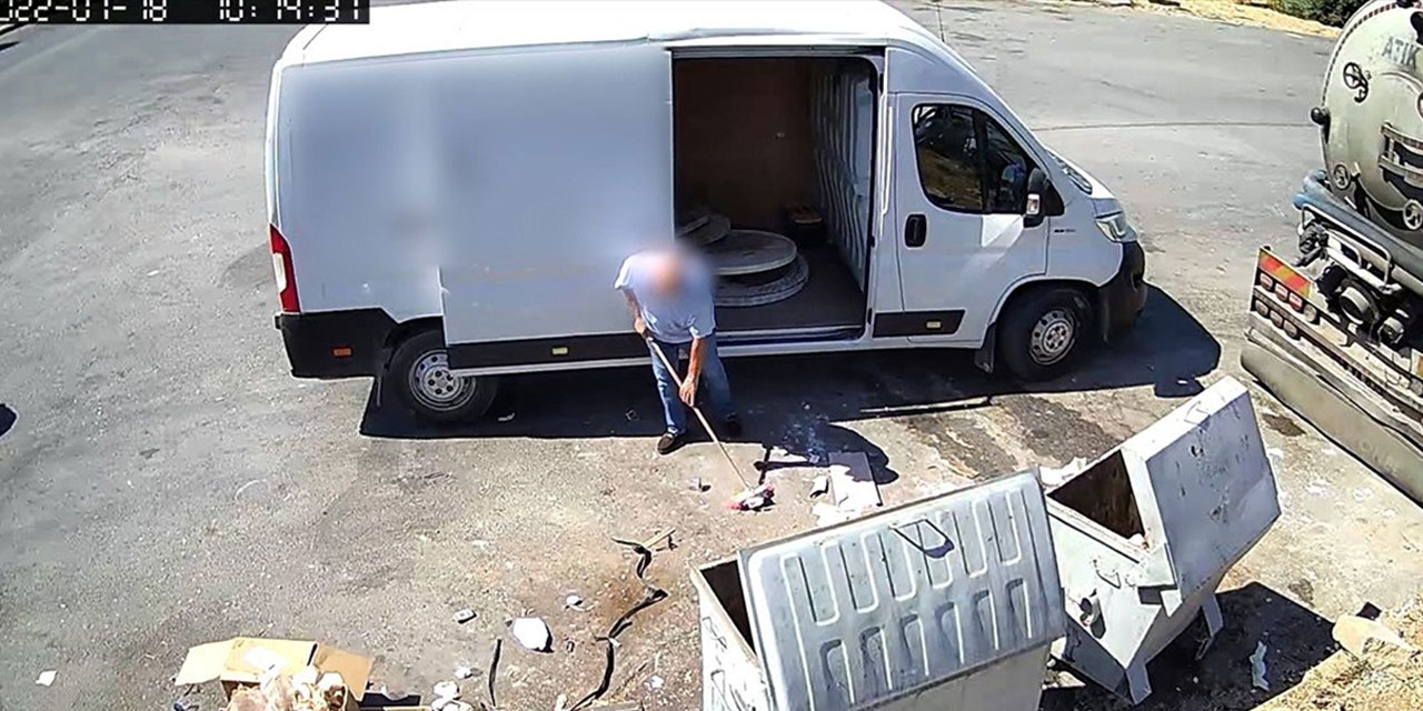 Kameraya yakalanınca attığı çöpleri geri toplamak zorunda kaldı
