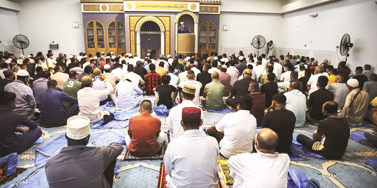 Camiinin 9 kişilik yönetiminde 5 Hıristiyan var!