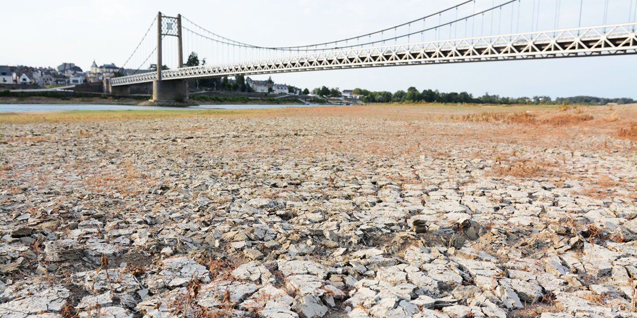Avrupa'da kuraklık alarmı: Su kullanımı kısıtlanıyor