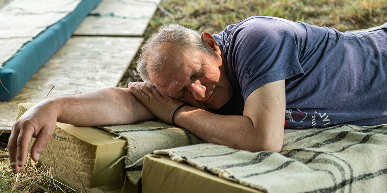 Bediüzzaman: İhsan, muhtaç olmayan şahsa olsa, şahsı tembel eder, çingeneliğe alıştırır