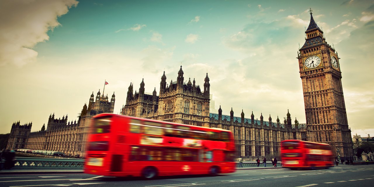 İngiltere’de konut fiyatları son 14 yılın en sert düşüşünü kaydetti