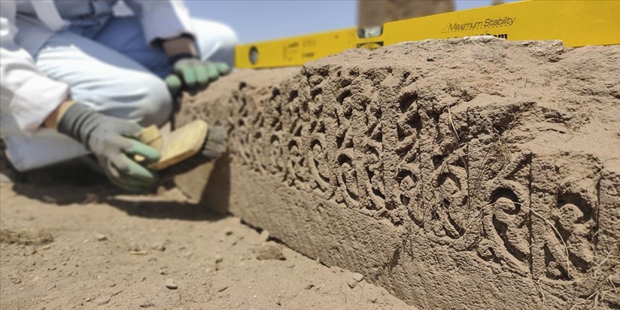 Ahlat Selçuklu Meydan Mezarlığında 41 yeni mezar ortaya çıkarıldı