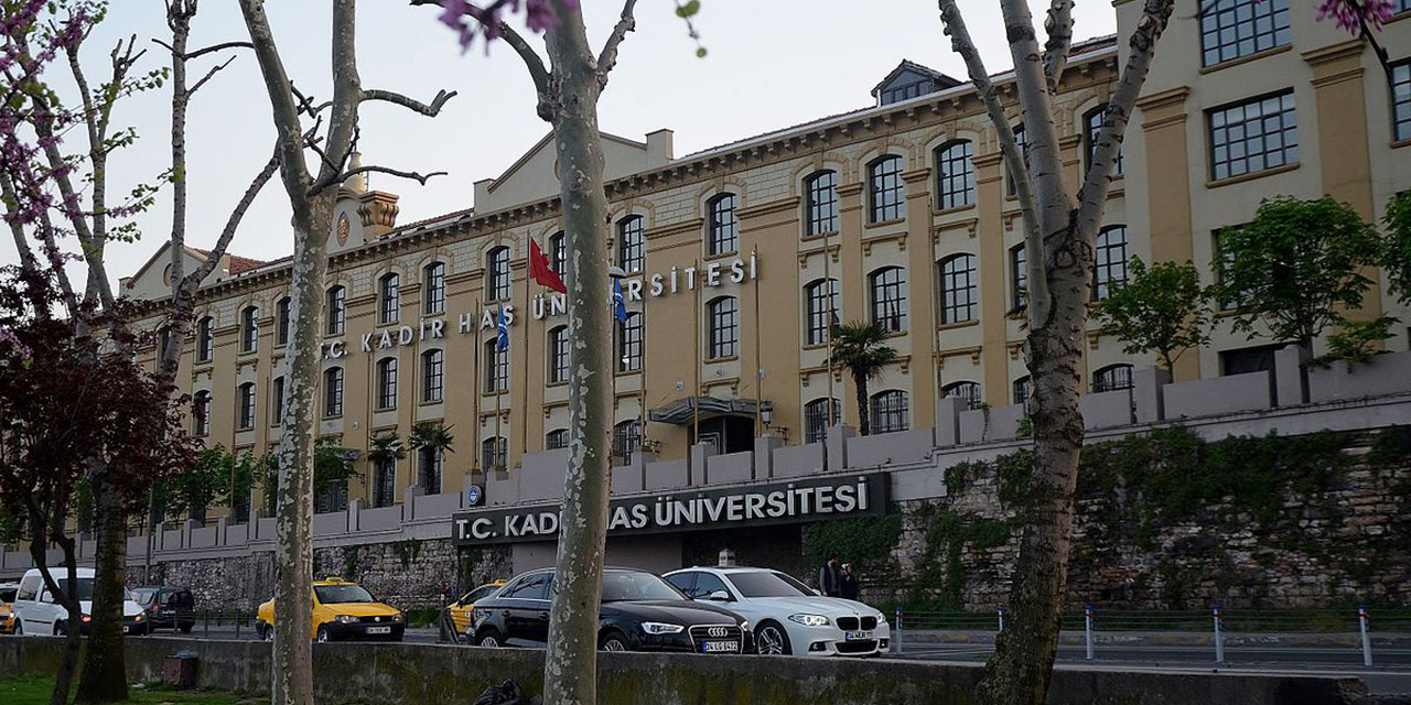 Kadir Has Üniversitesi söz verdi: Mescidi bu sene açıyoruz