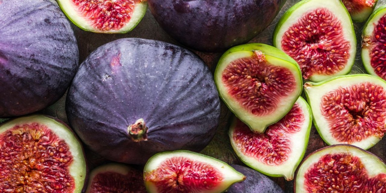 Dünyada sadece Türkiye'de üretilen siyah incirin hasadı başladı