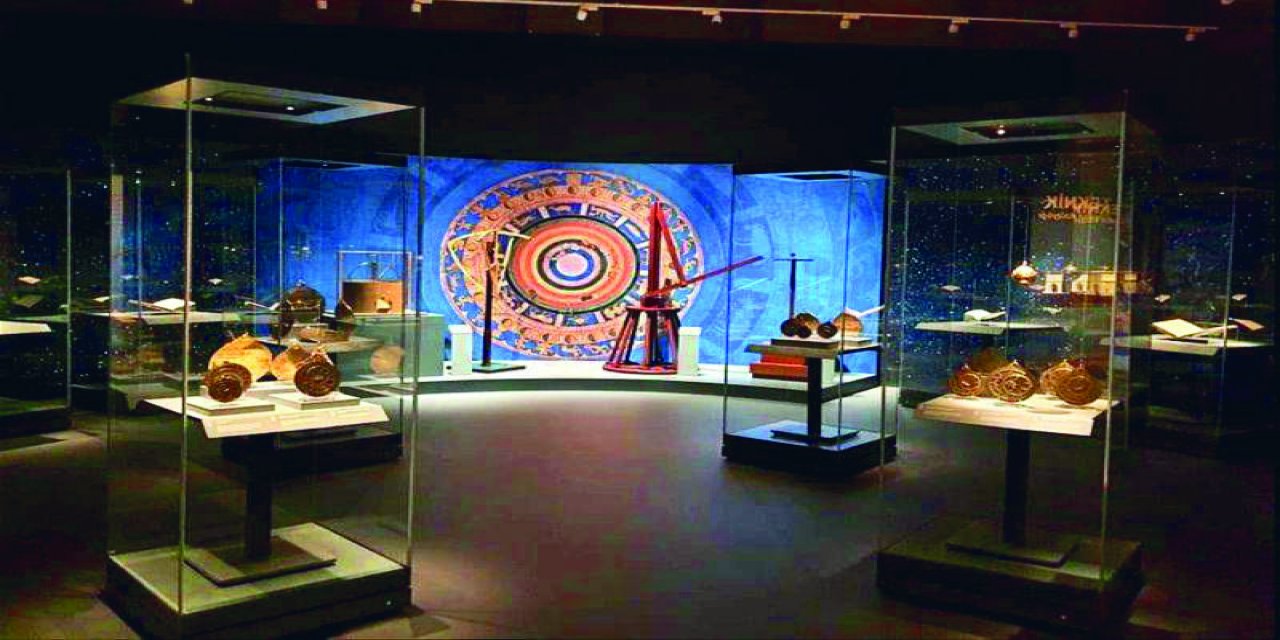 100 Objede İslam Bilim Tarihi Sergisi TEKNOFEST'te meraklılarıyla buluştu