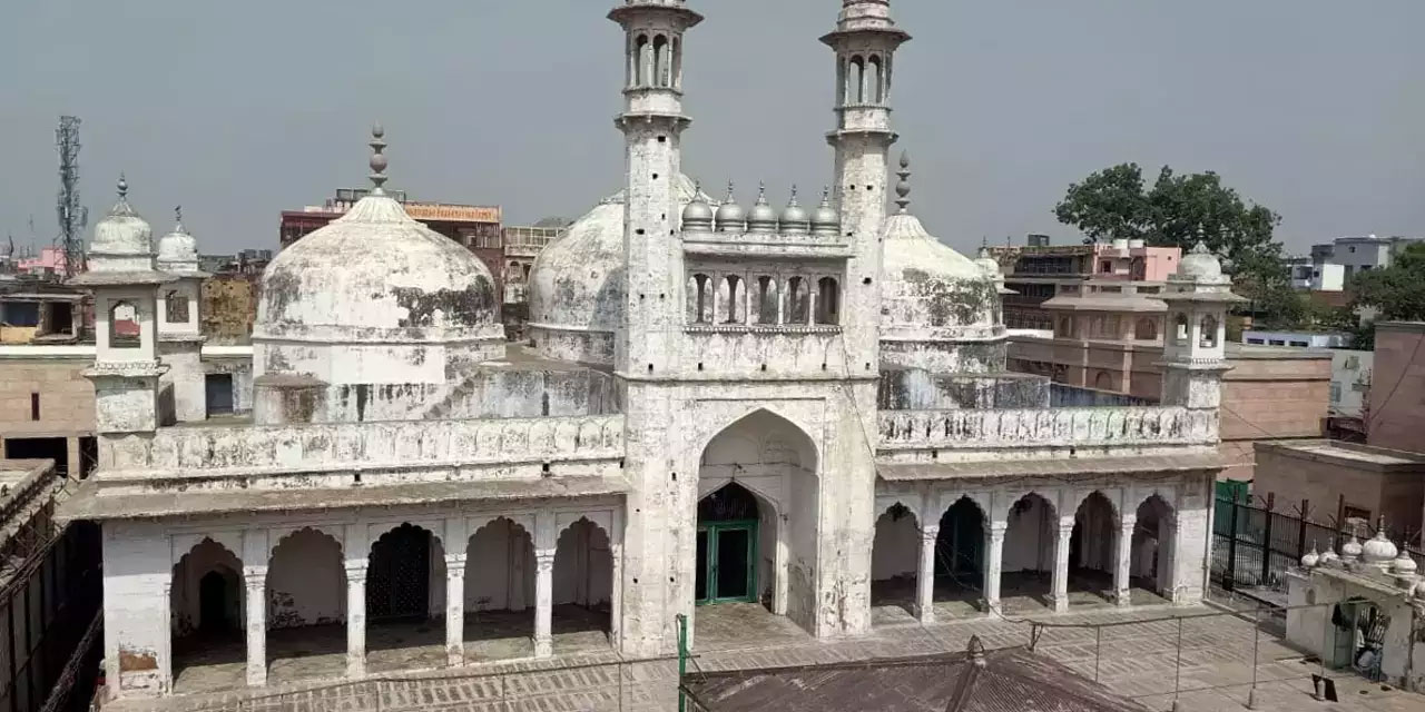 Hindistan'daki tarihi Gyanvapi Camisi Hindu milliyetçilerin hedefinde
