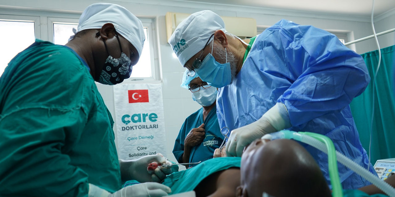 Çare Doktorları Tanzanya Pangani’de!