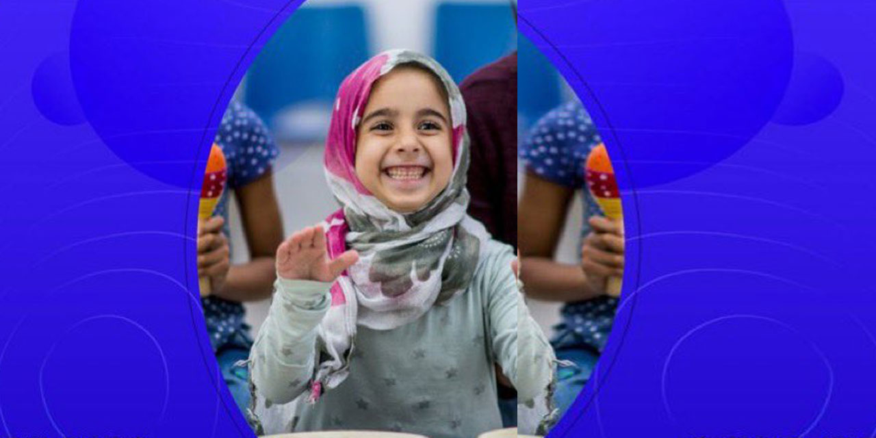 Fransa ırkçıları Erasmus afişindeki başörtülü çocuk fotoğrafından korktu