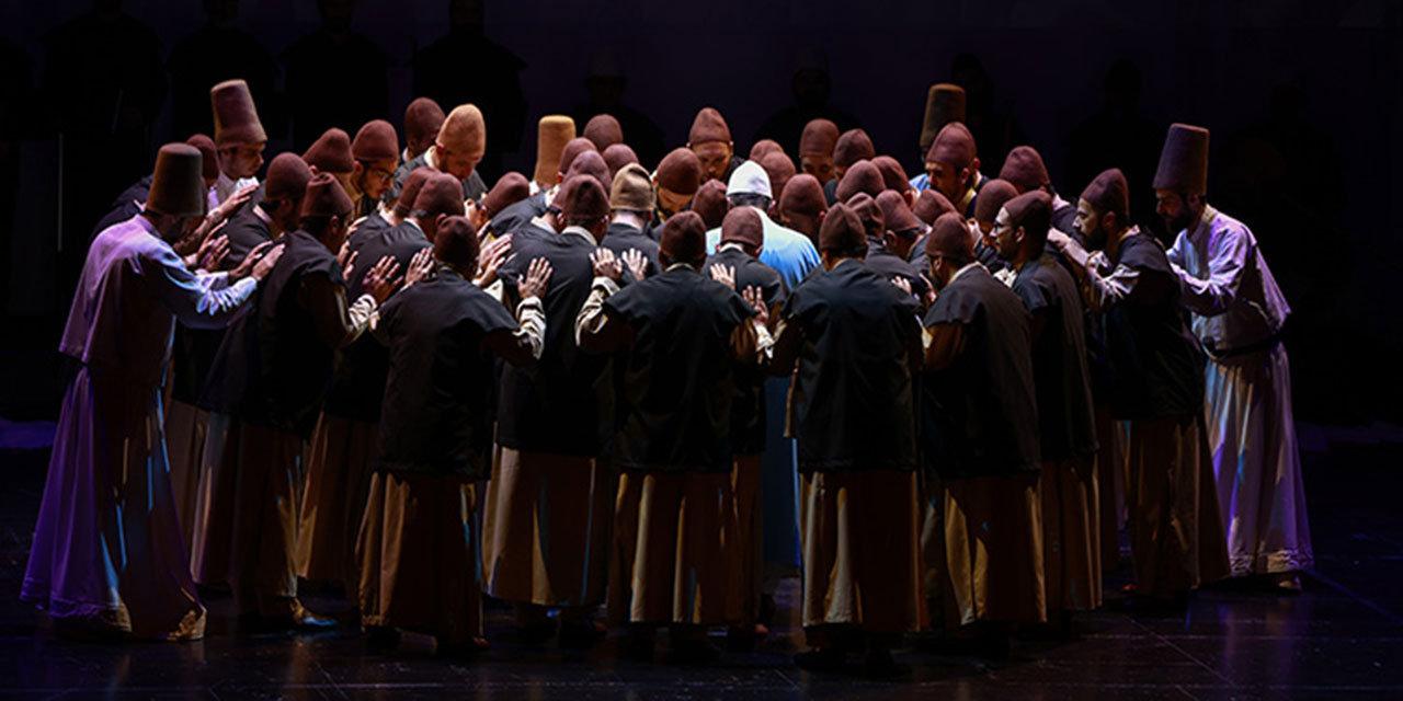 350 yıllık tekke kültürü "Devran-ı Şerif" AKM'de seyirciyle buluştu