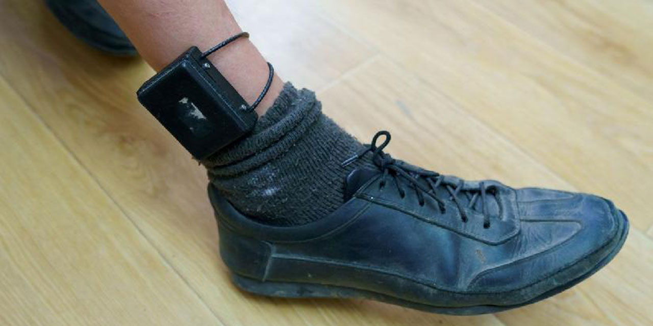 İngiltere'de elektronik kelepçe takılan sığınmacı hükümete dava açtı