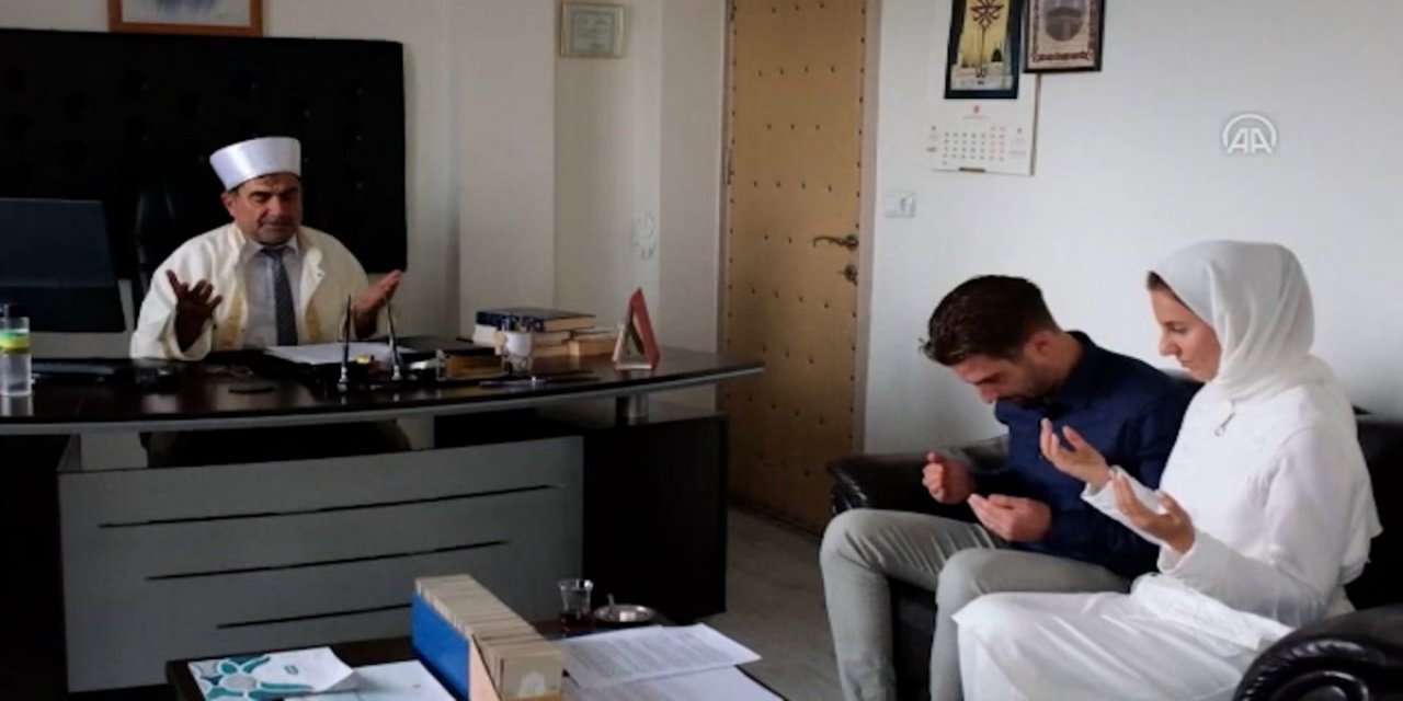 Macar kadın Mersin'de Müslüman oldu