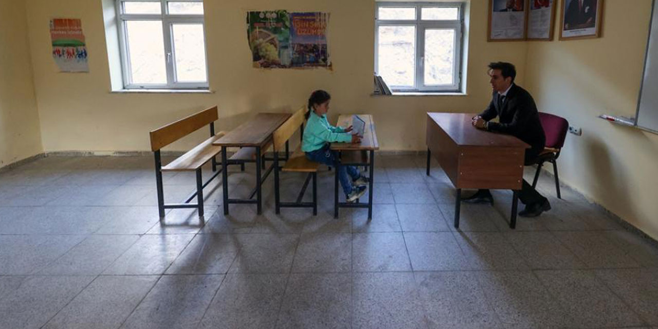 6 yaşındaki Zilan için mezradaki okul açıldı, öğretmen görevlendirildi