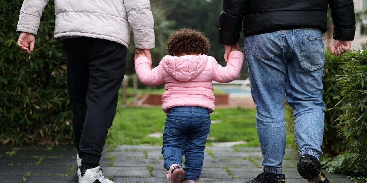 Bakanlık Almanya'da 'Aile Ateşelikleri' kurdu: 400 çocuk geri alındı