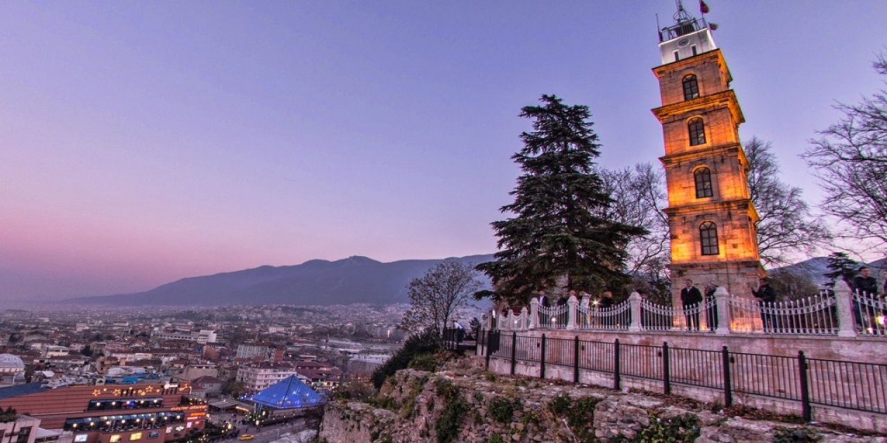 Tophane Saat Kulesi'nin asırlık saati 30 yıl sonra çalıştırıldı