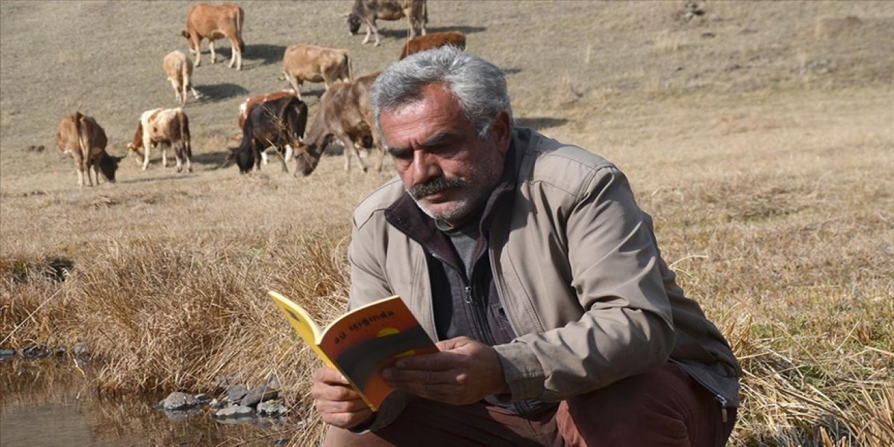 Memleketinin güzelliklerini dörtlüklerle anlatan Karslı çobanın "şiir" tutkusu