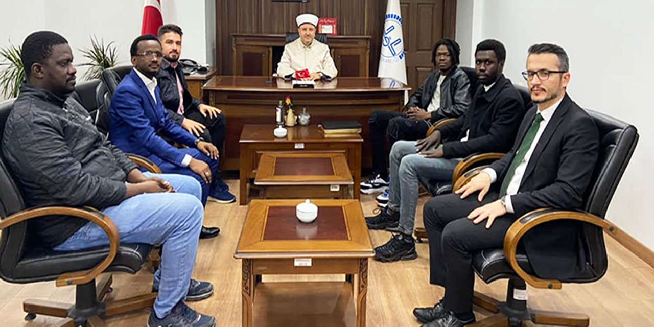 Arkadaşlarından etkilenen Çadlı üniversite öğrencisi İslamiyet'i seçti