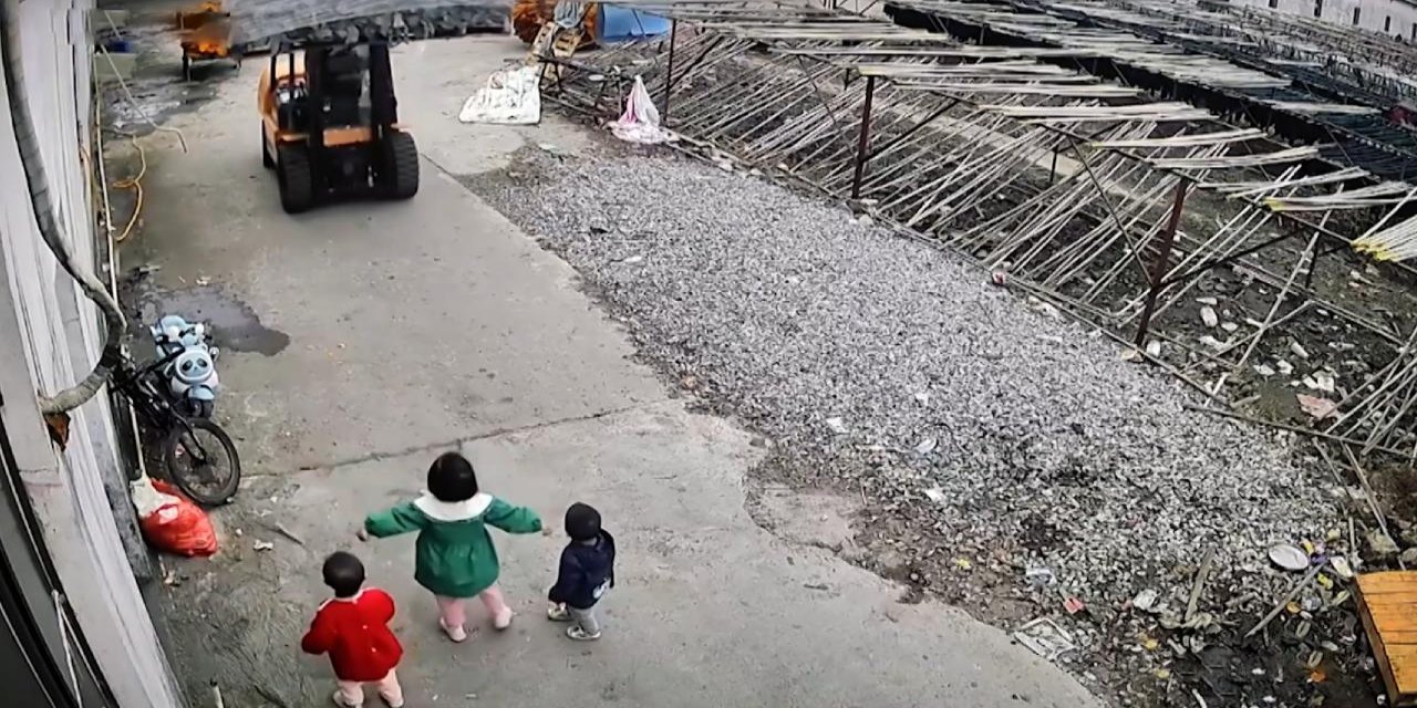 Cesur abla, kardeşleri için kendini siper etti