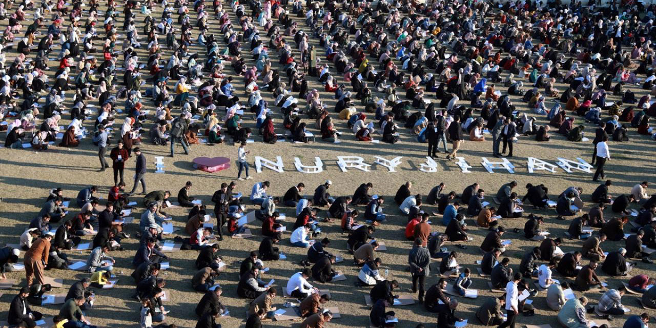 Erbil'de Hadis yarışmasına binlerce kişi katıldı