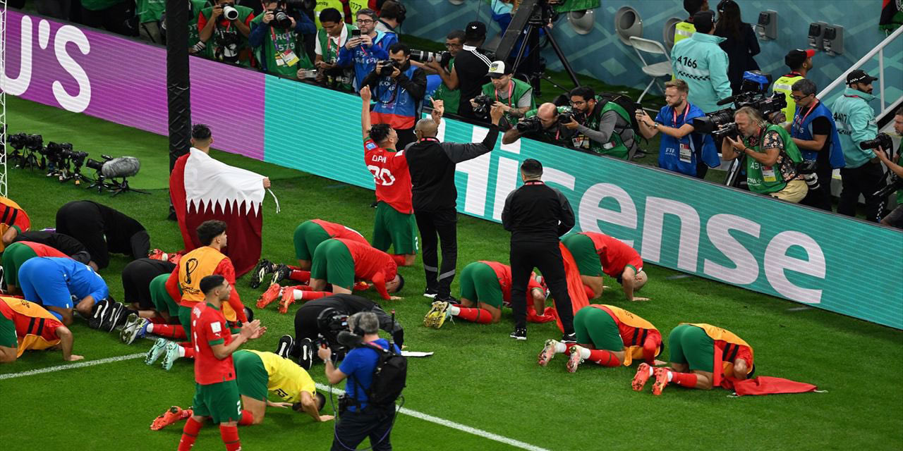 Fas Dünya Kupası'nda tarih yazdı: Her zaferde şükür secdesi