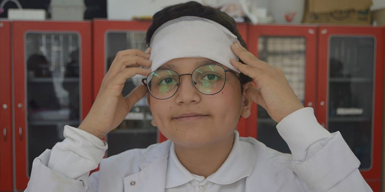 Afyon'da ortaokul öğrencileri 'ateş düşürücü havlu' geliştirdi