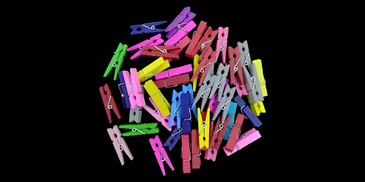 Kıyafet kanunu ve mandallı ceket giyen köylüler