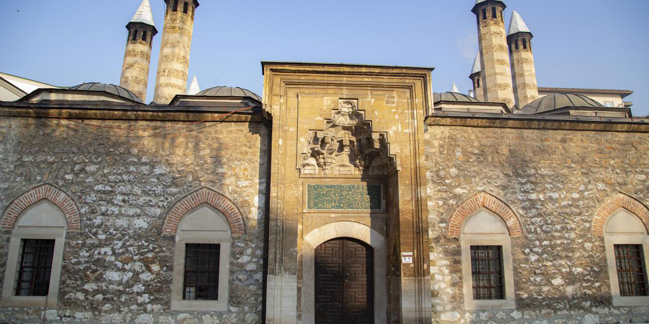Bosna Hersek'in kalbinde 486 yıllık Medrese: Savaşta bile ara vermedi