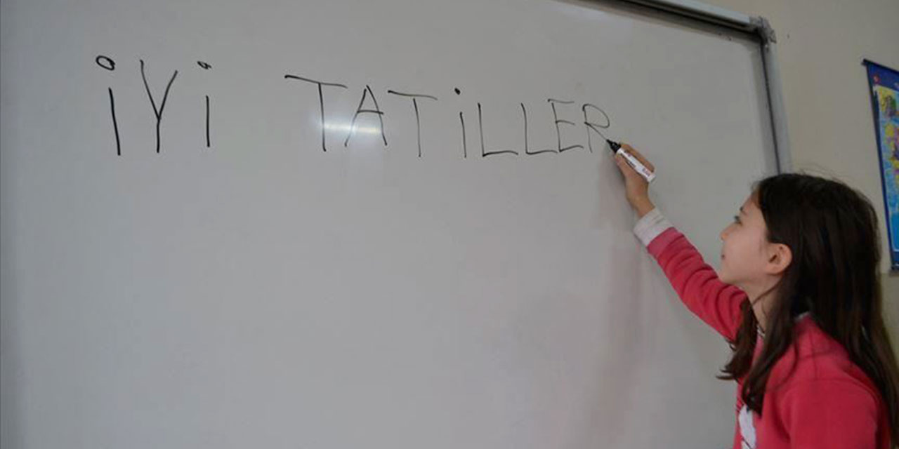 20 milyon öğrenci cuma günü karne alarak yaz tatiline girecek