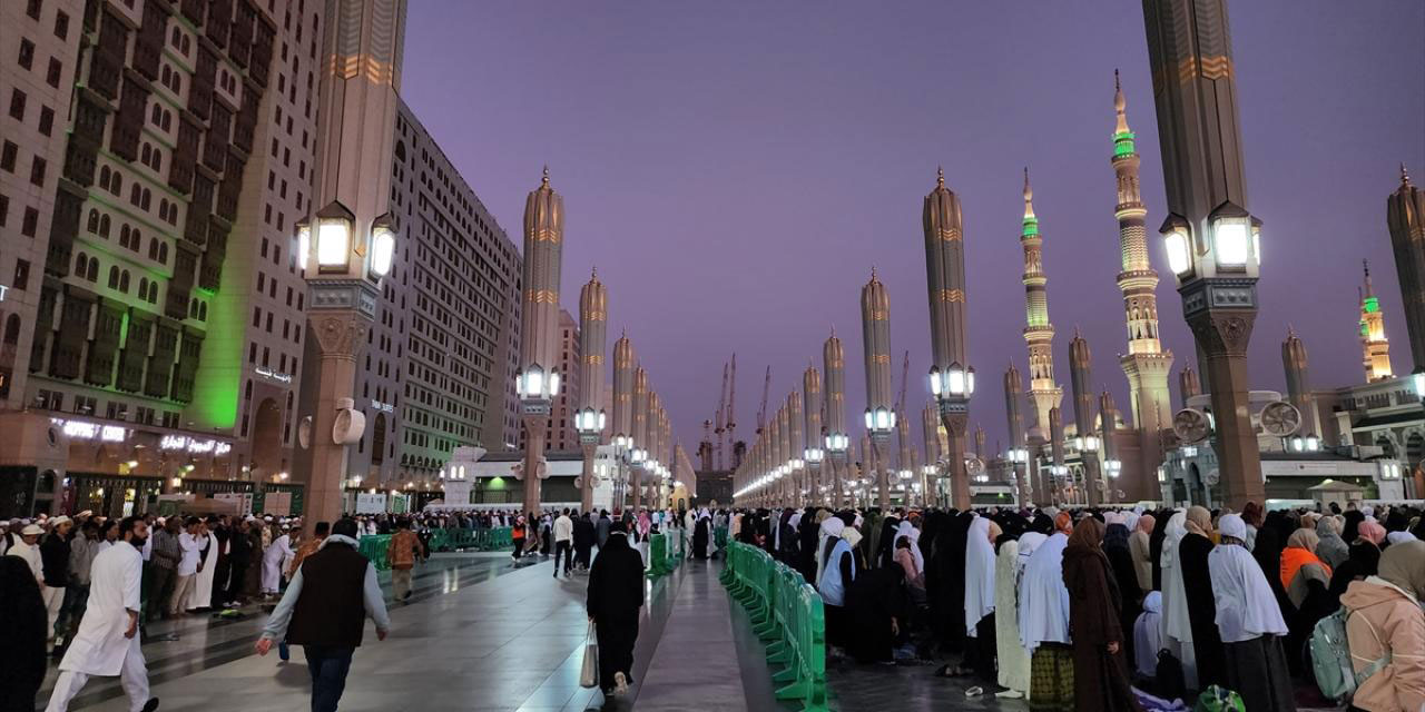 'Peygamber şehri' Medine'de Mescid-i Nebevi