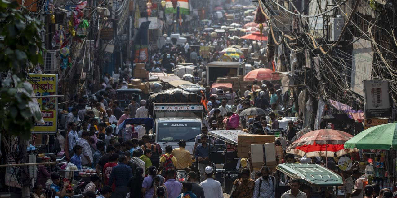 Dünyanın kalabalık ülkesi Hindistan: 1,441 milyar kişi