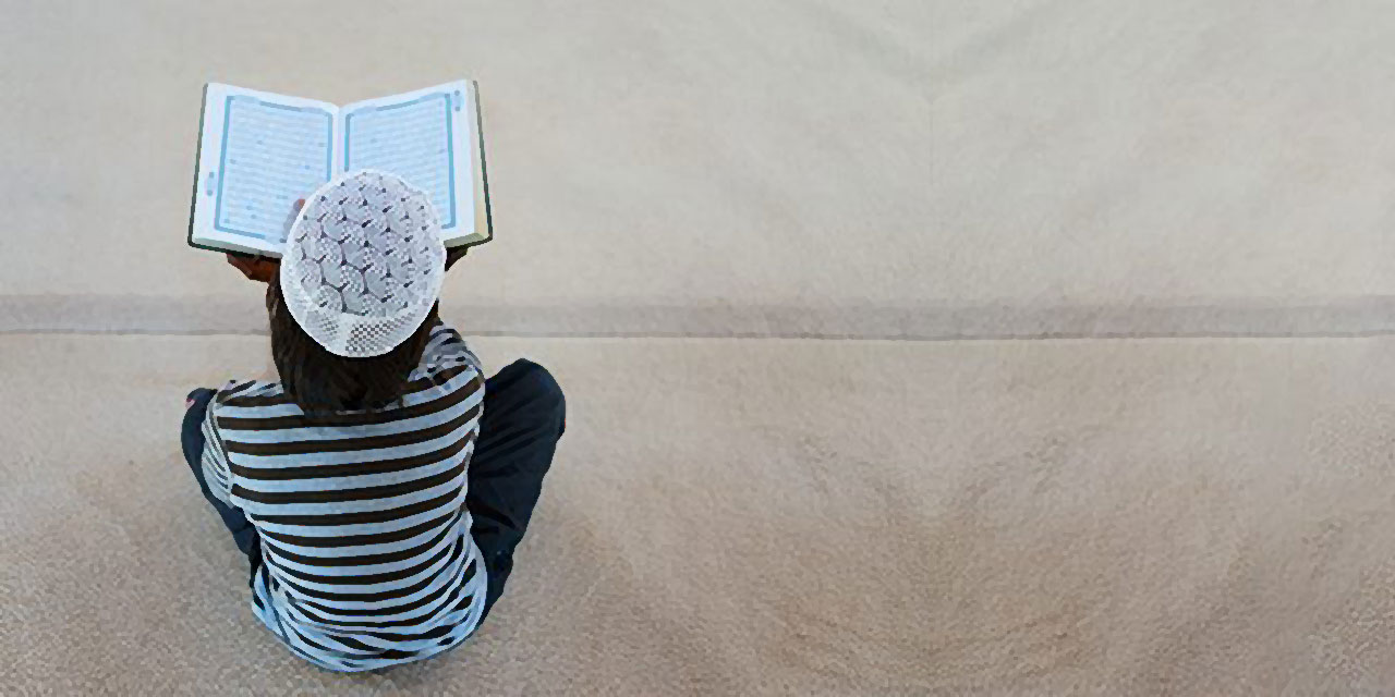 Kur'ân-ı Azîm, bir kelimeni, milyonlar defa tekrar okusam