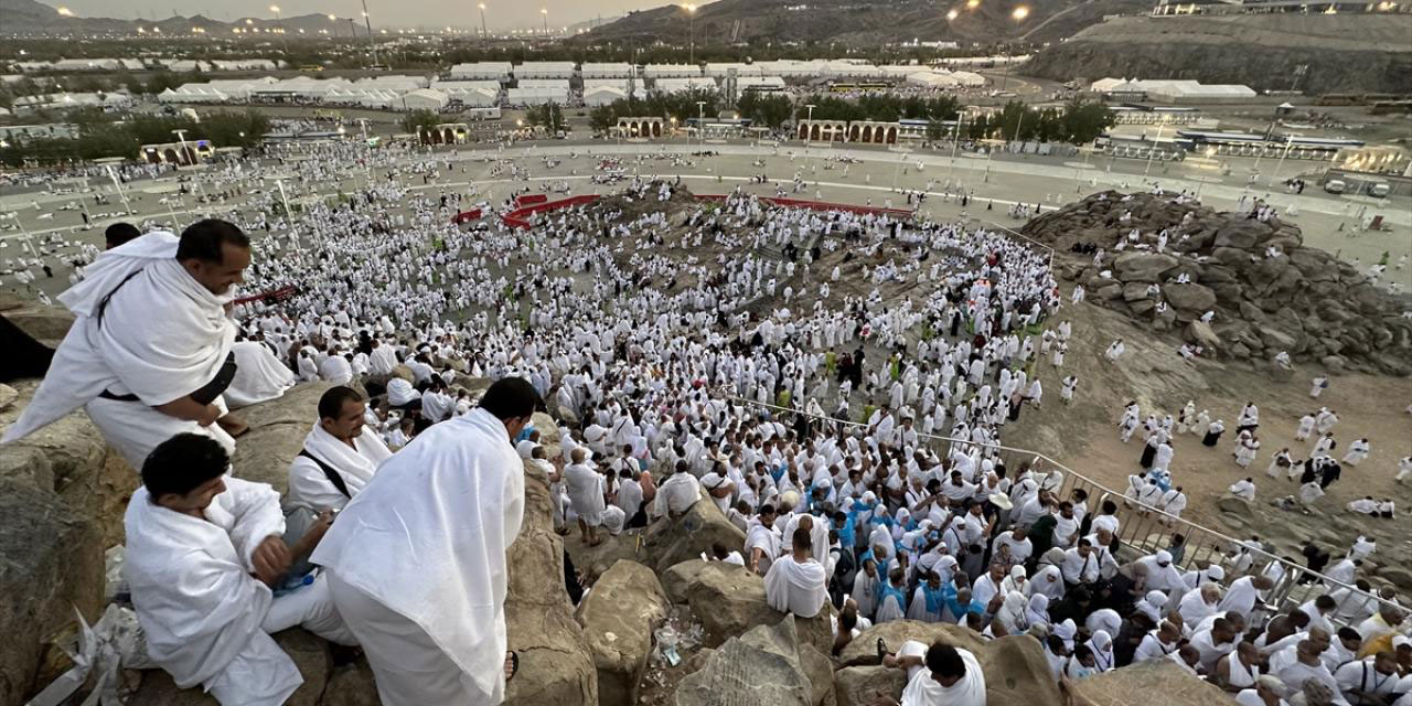 Bugün Arafat'tayız