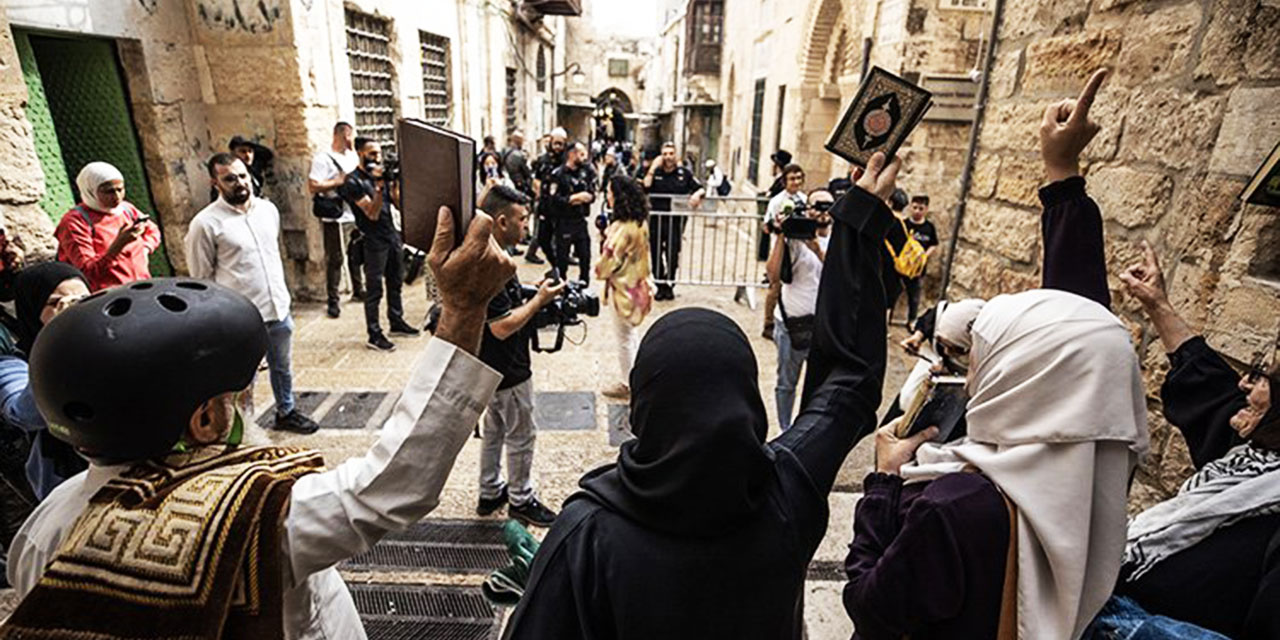 Fanatik Yahudi hırsız yerleşimciler Mescid-i Aksa'ya baskın düzenledi