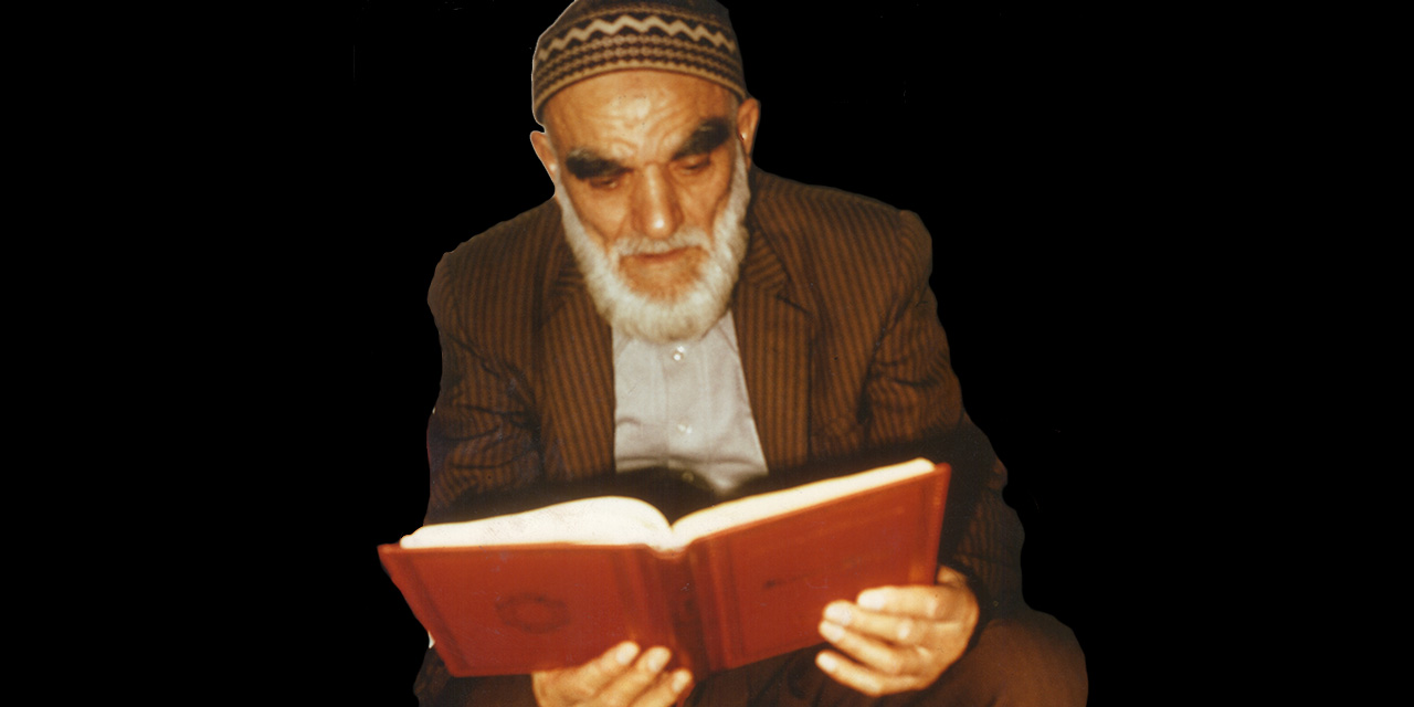 Bediüzzaman: Ta­hi­ri, dün­ya­da kendisini bil­me­sin!