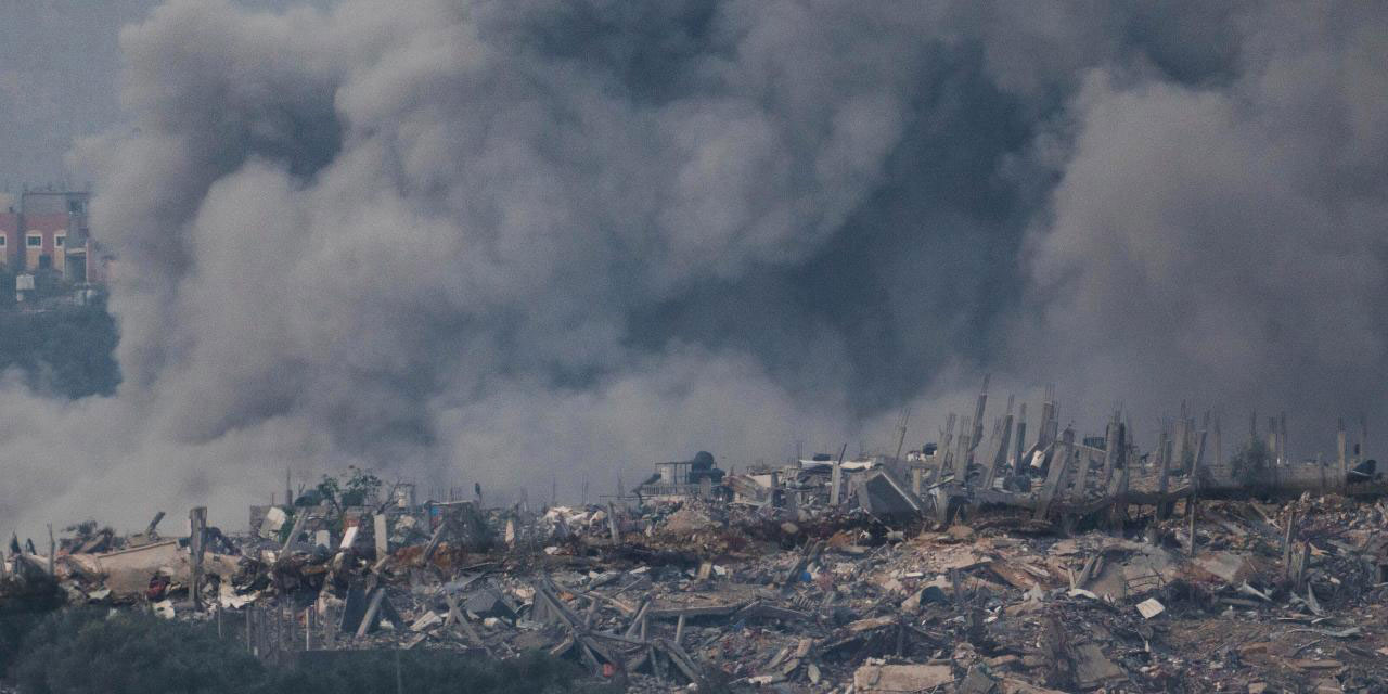 Katil israil askerleri, Han Yunus'taki çadırları ateşe verdi