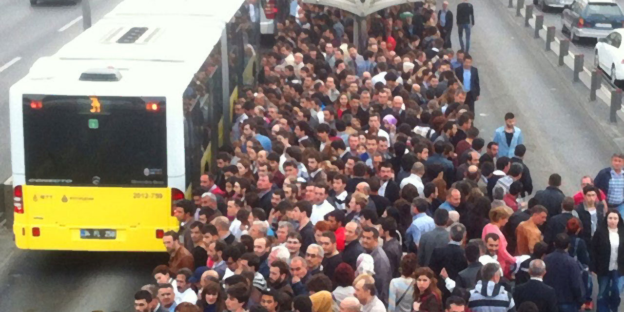 Trafik ve sürekli bir yerlere yetişme telaşı kalp hastalıklarını 40'lı yaşlara düşürdü