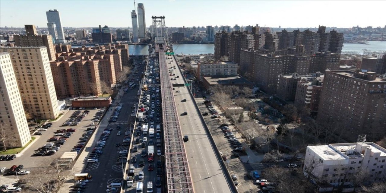 New York'ta Filistin destekçisi göstericiler iki köprü ve bir tüneli trafiğe kapattı