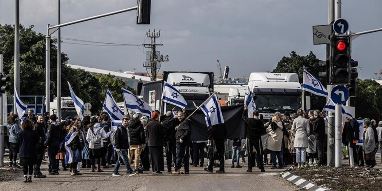 israil yahudileri Gazze'ye gönderilen yardımları engelliyor