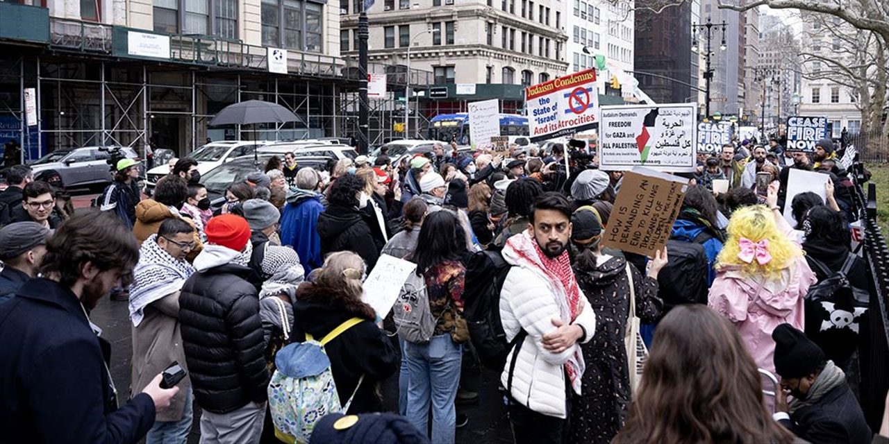 New York'ta, Gazze'de acil ateşkes için 24 saat sürecek miting düzenleniyor