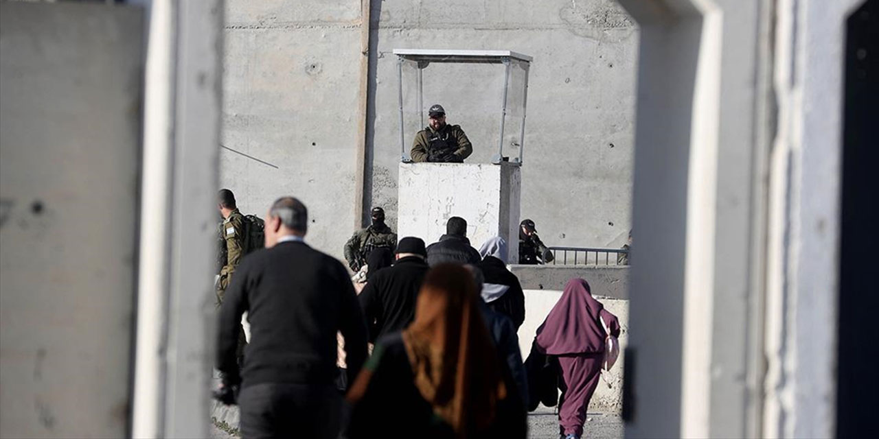 Terör devleti israil, ramazan ayının ilk cumasında da Mescid-i Aksa'ya girişe engel oldu