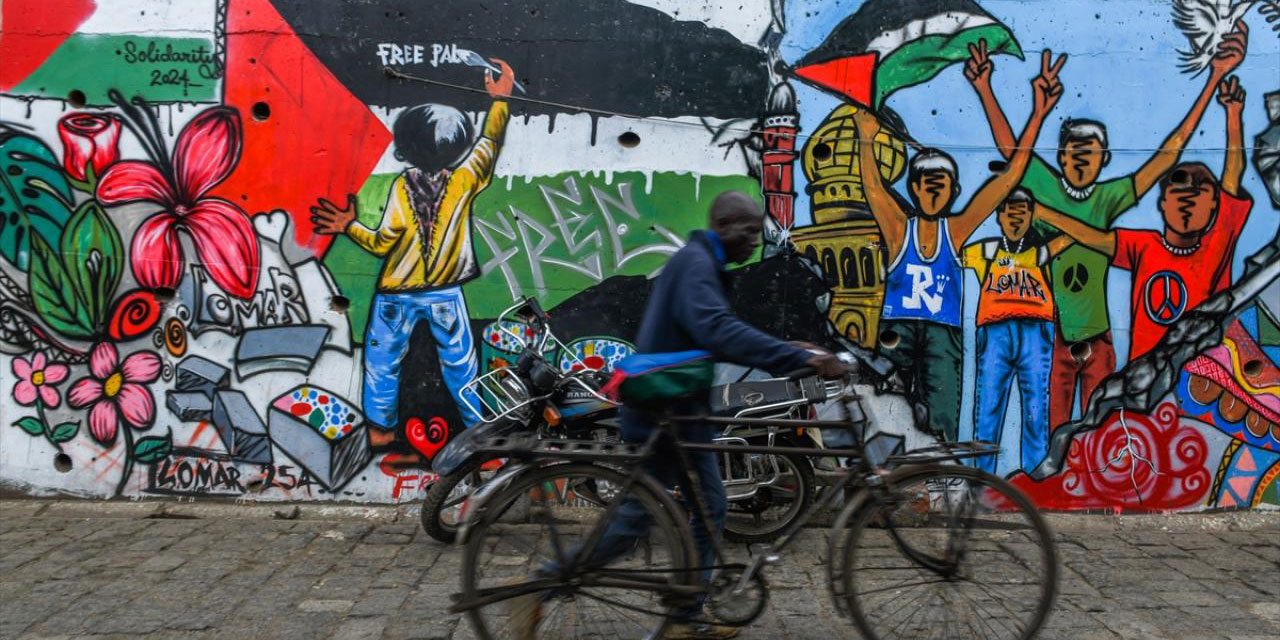 Güney Afrika'nın başkentinde duvarlar Filistin'e destek için boyandı